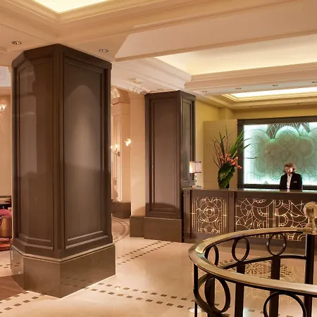 Chateau Frontenac 4* Parigi