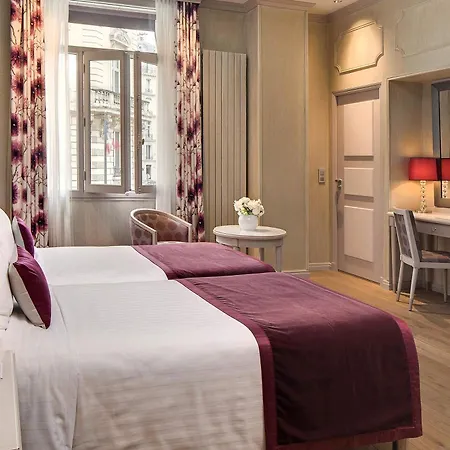 Chateau Frontenac Hotel 4*