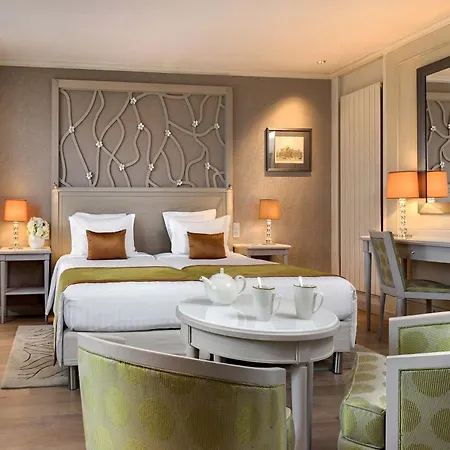 Chateau Frontenac 4* Parigi