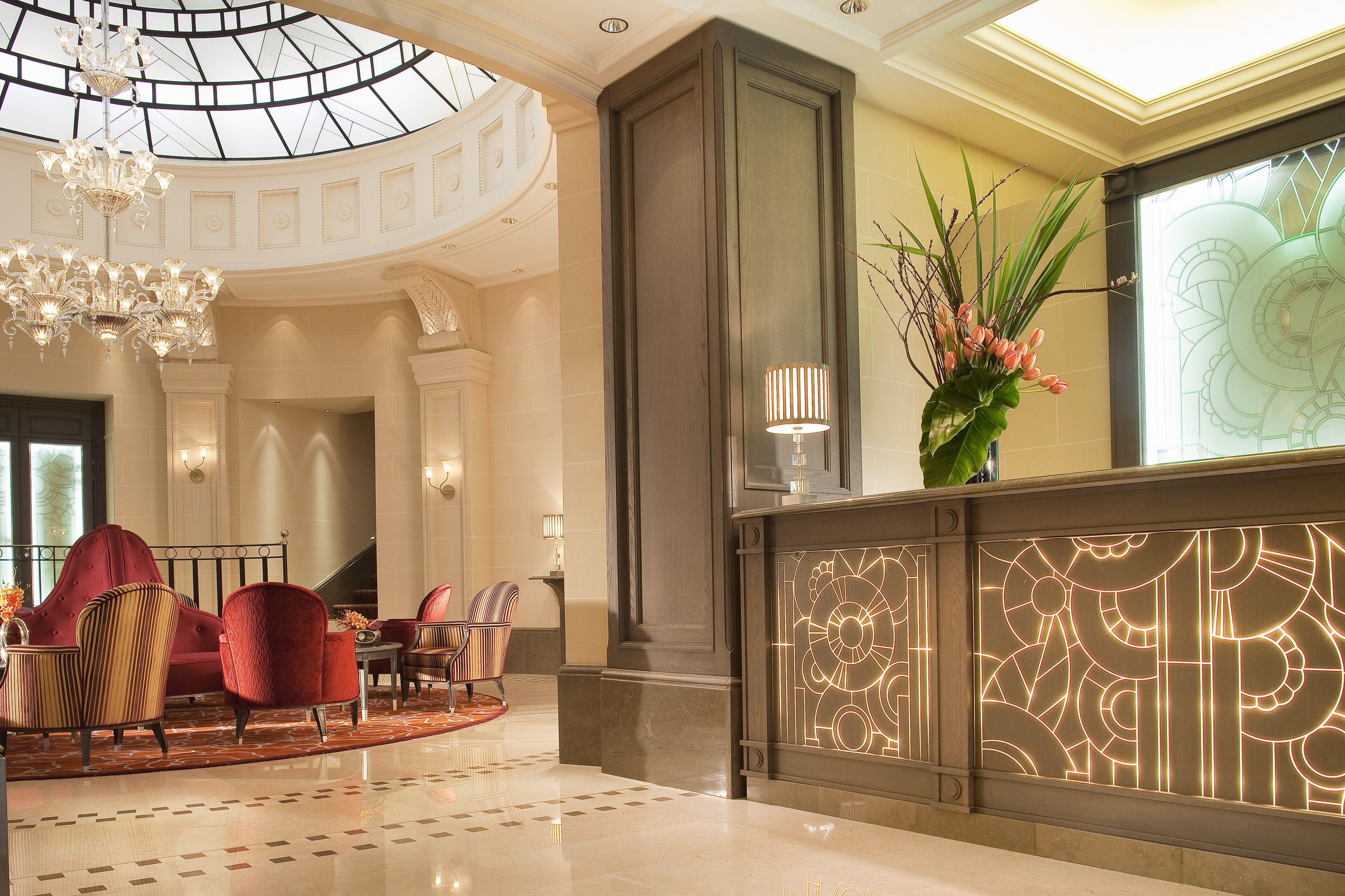 Chateau Frontenac 4* Paris