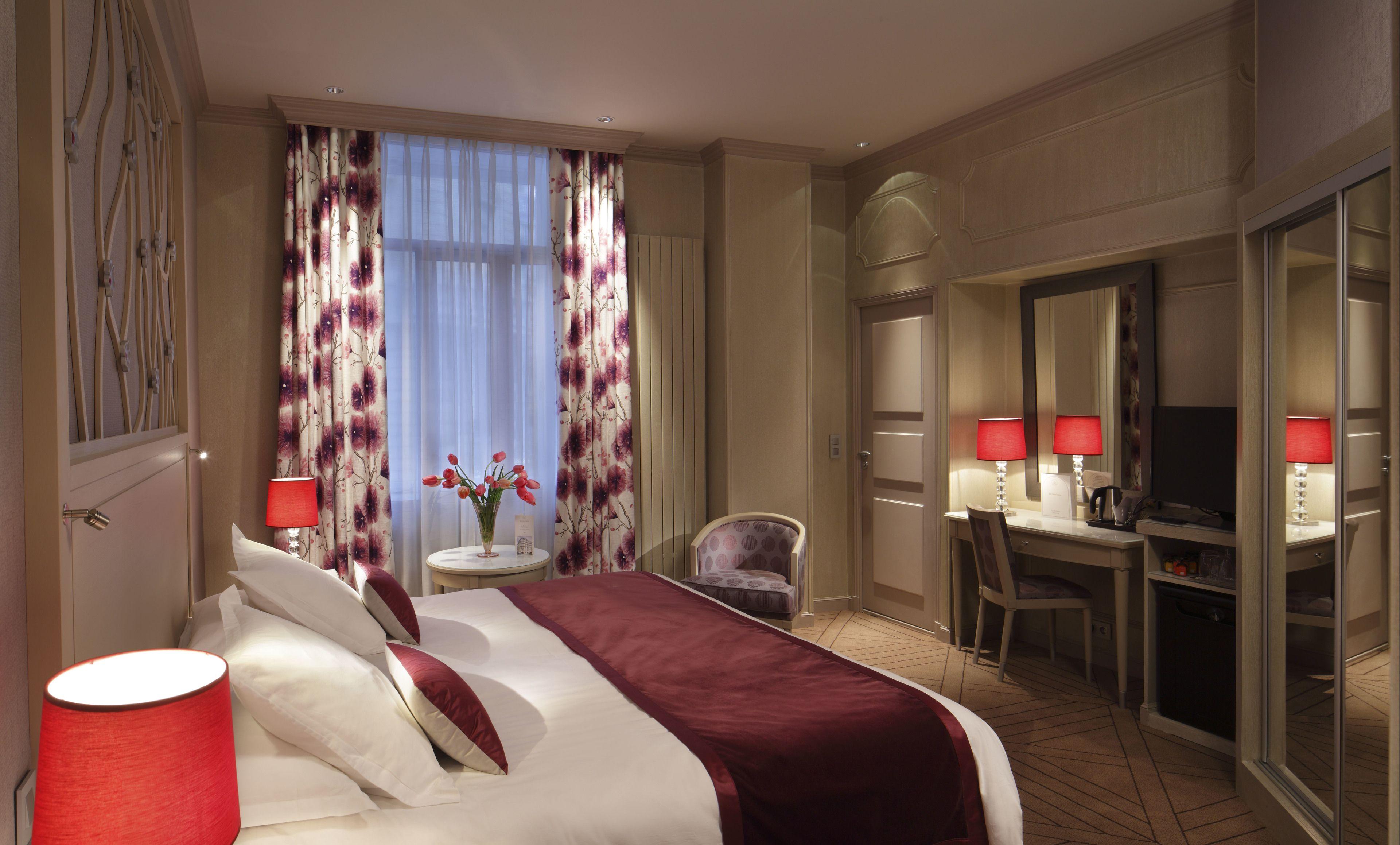 Hotel Chateau Frontenac Paris