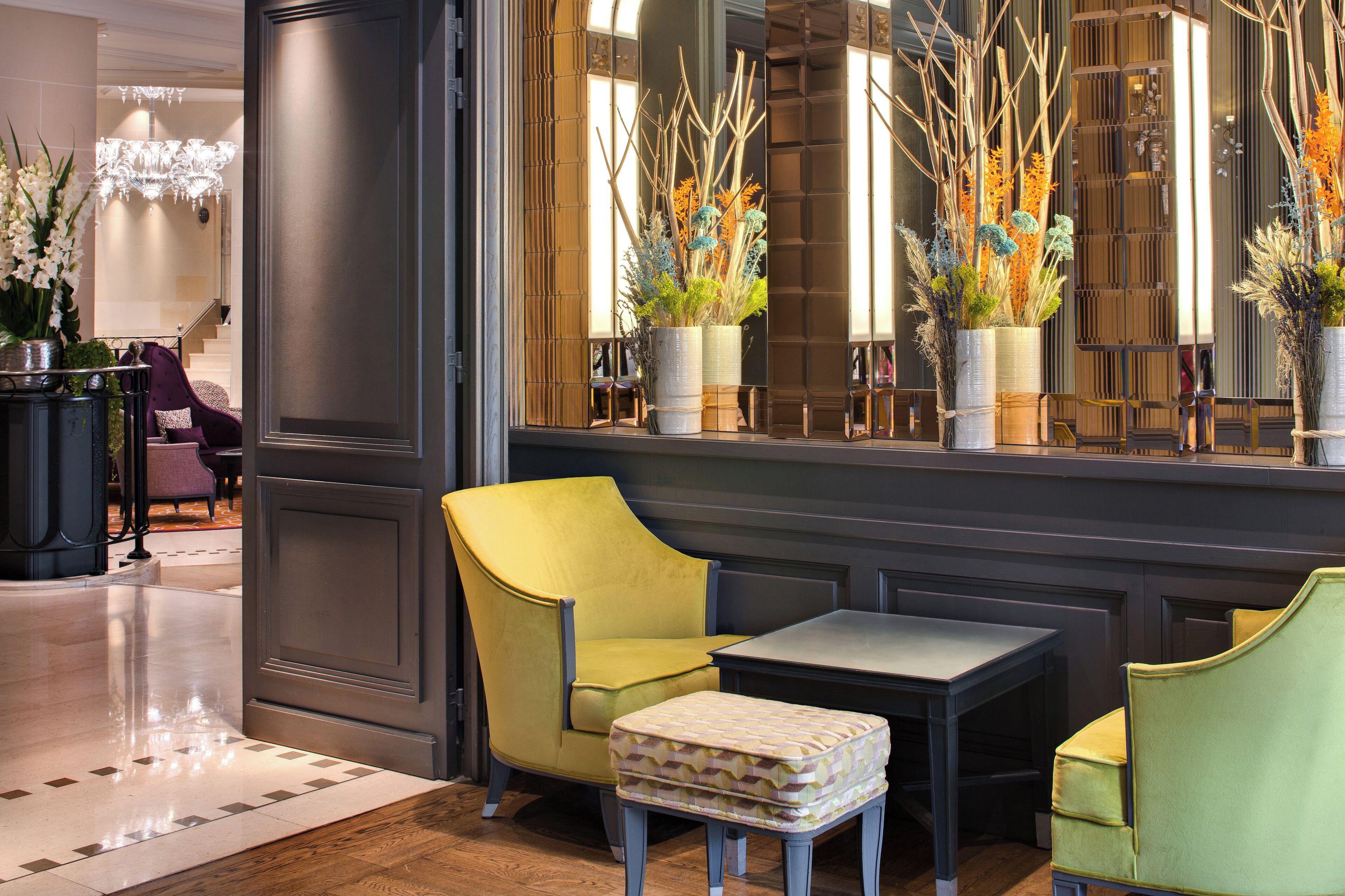 Hotel Chateau Frontenac Paris