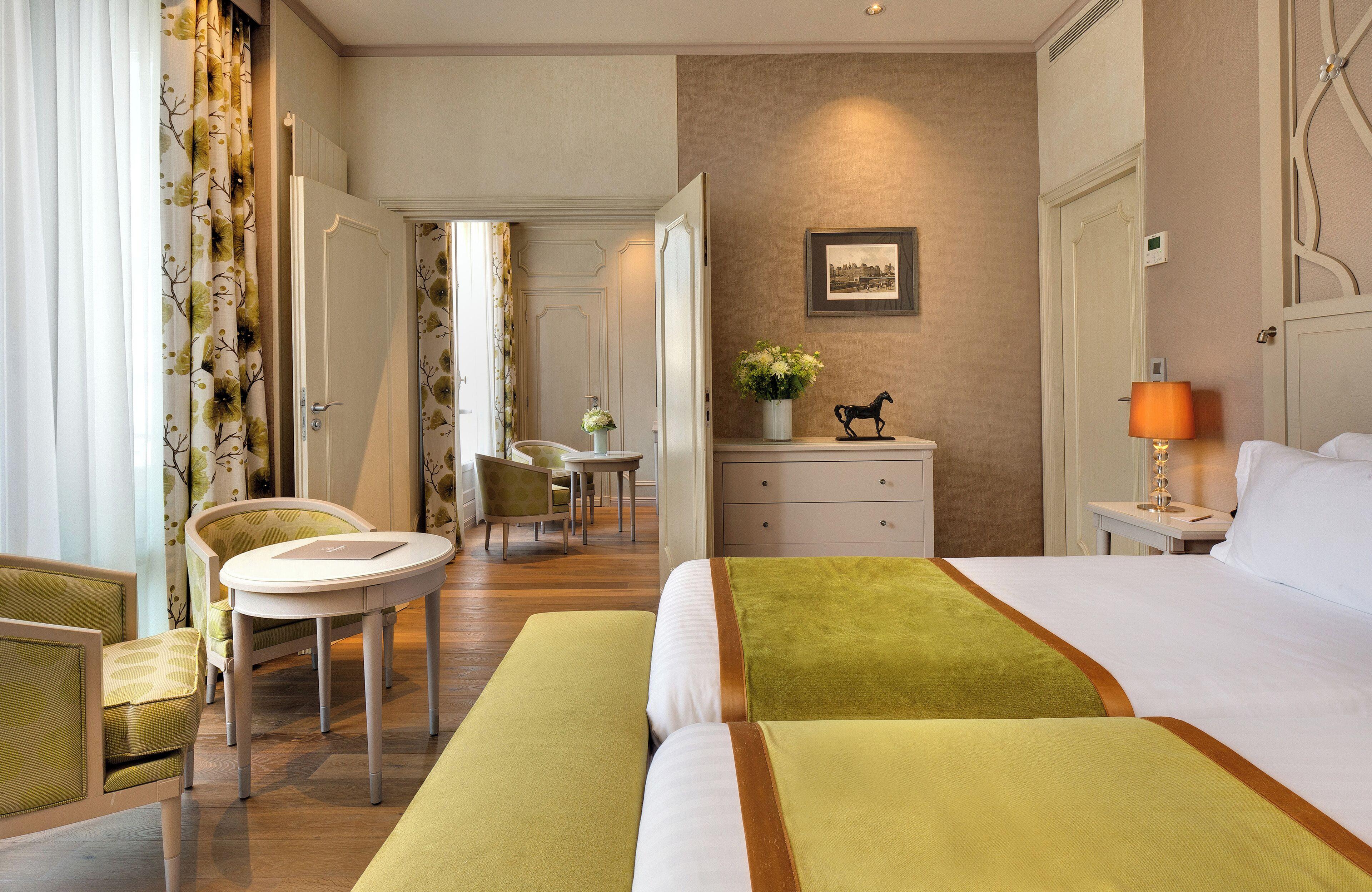 Chateau Frontenac Hotel 4*