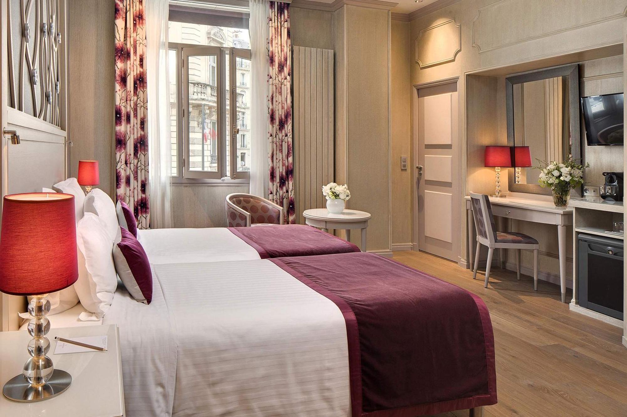 Chateau Frontenac Hotel 4*
