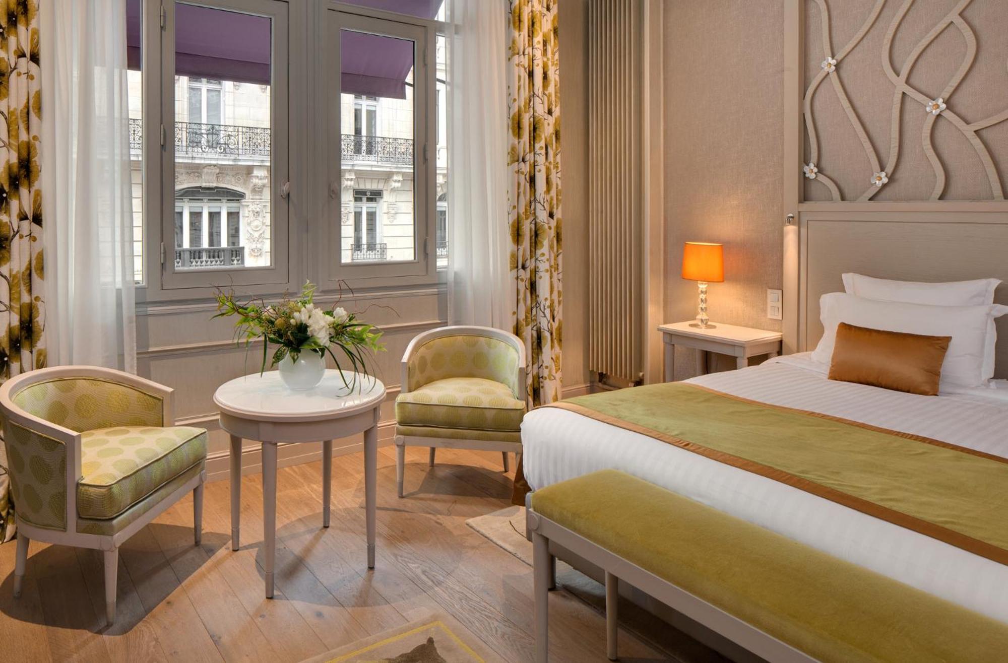 Chateau Frontenac Hotel Paris